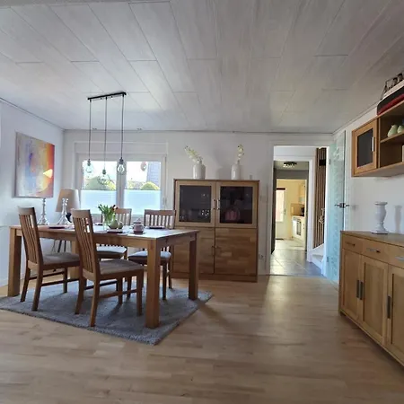 Holiday home Knut's Huus